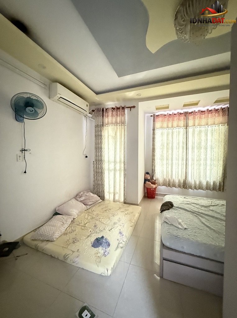 Nhà rộng chắc chắn, có sân để xe hơi, khu vực thoáng mát, an ninh – Bán nhà đất Đường Lâm Văn Bền – Phường cũ Tân Kiểng Quận 7 – Phường mới Tân Kiểng – Thành phố Hồ Chí Minh 94m2 9.4 tỷ
