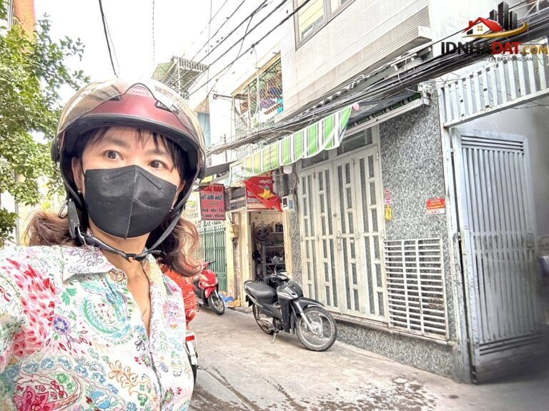 Chỉ 2.4t – chủ thiện chí bán nhà cách 100m ra mặt tiền xe hơi đ. đoàn văn bơ- găn chợ 200 đ. xóm – Diện tích 23m2 – Giá 2.4 tỷ