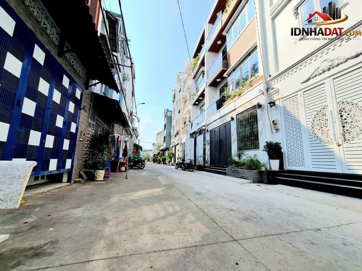 [Review Nhà Phố] Nhà Hẻm Xe Hơi 4 Tầng Kiên Cố Tại Nhà Bè, Tiềm Năng Đầu Tư Cao - Review Nhà Phố - Ảnh 1