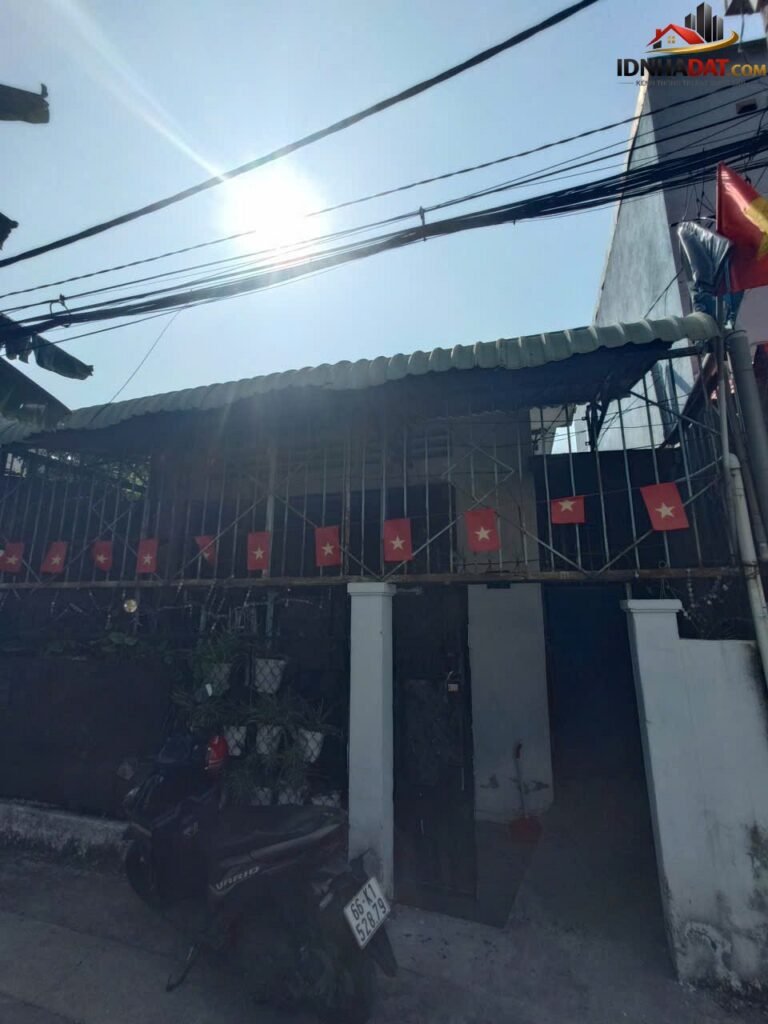 Hiếm bán nhà ngang 6m ngay vành đai 2 trường thọ diện tích 82m2 giá 8300000000