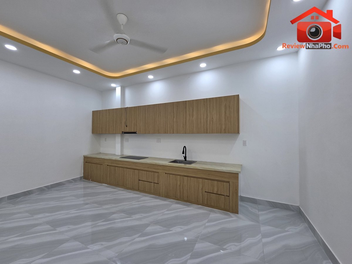 Nhà 3 tầng với 6pn – trung tâm phước long b – giá chỉ 9.8 tỷ – Bán nhà đất Đường 339 – Phường cũ Phước Long B – Quận 9 – Phường mới Phước Long B – Thành phố Hồ Chí Minh