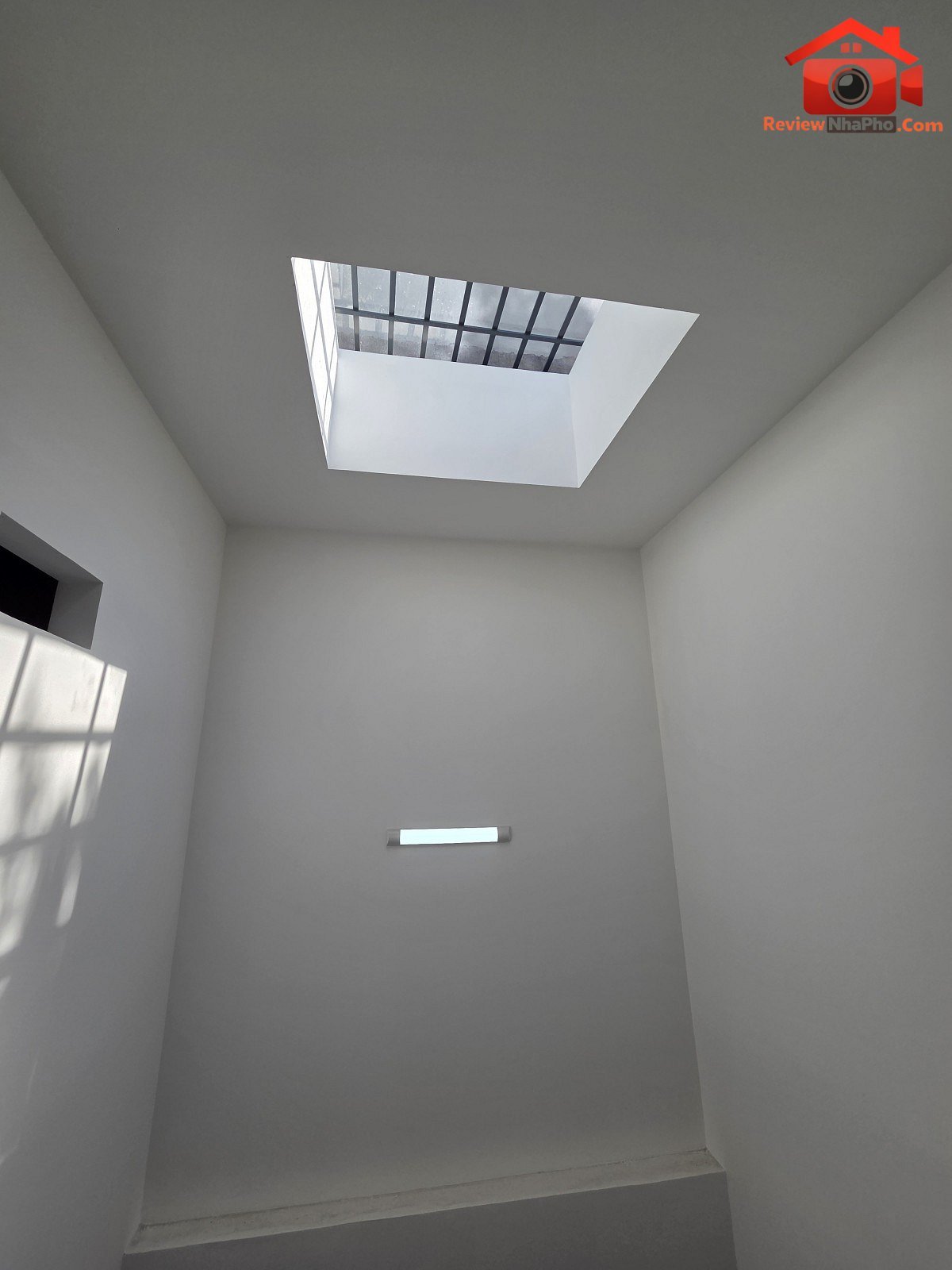 Nhà 3 tầng với 6pn – trung tâm phước long b – giá chỉ 9.8 tỷ – Bán nhà đất Đường 339 – Phường cũ Phước Long B – Quận 9 – Phường mới Phước Long B – Thành phố Hồ Chí Minh
