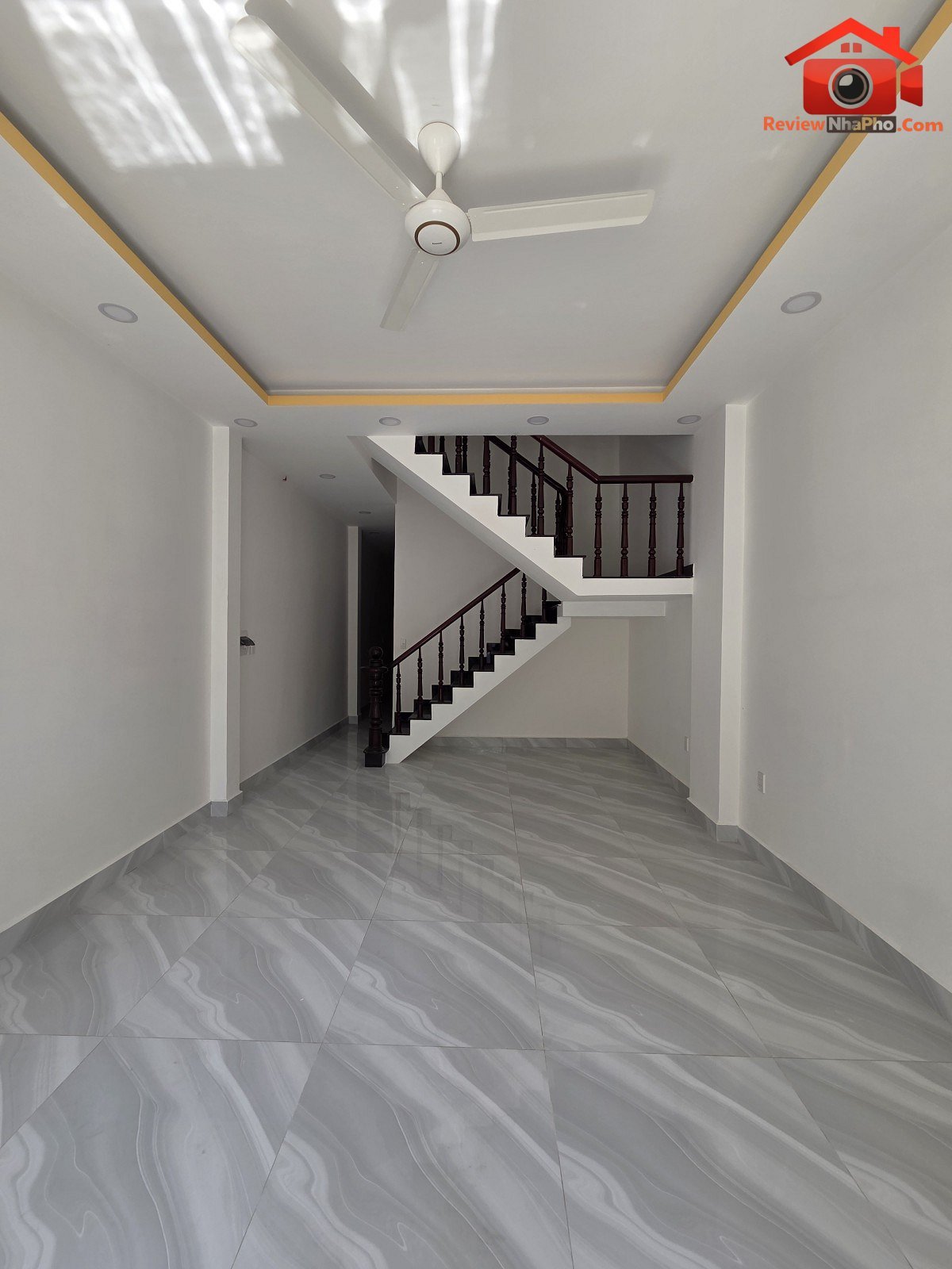 Nhà 3 tầng với 6pn – trung tâm phước long b – giá chỉ 9.8 tỷ – Bán nhà đất Đường 339 – Phường cũ Phước Long B – Quận 9 – Phường mới Phước Long B – Thành phố Hồ Chí Minh