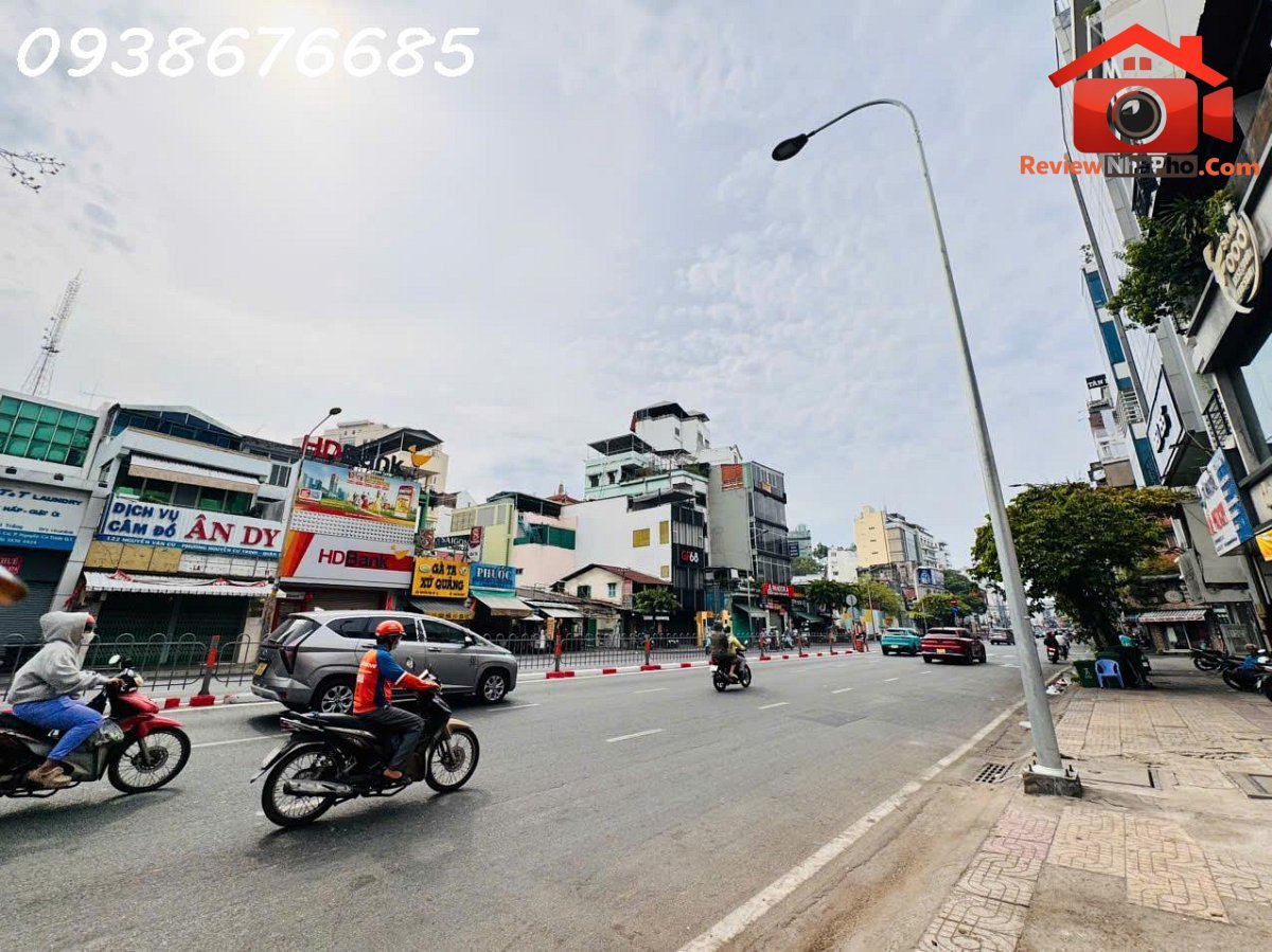 Hiếm – bán nhà 4 tầng mặt tiền nguyễn văn cừ, quận 1 – Đường Nguyễn Văn Cừ – Phường cũ Cầu Ông Lãnh – Phường mới Nguyễn Cư Trinh – Thành phố Hồ Chí Minh – Diện tích 120m2 – Giá 42.9 tỷ
