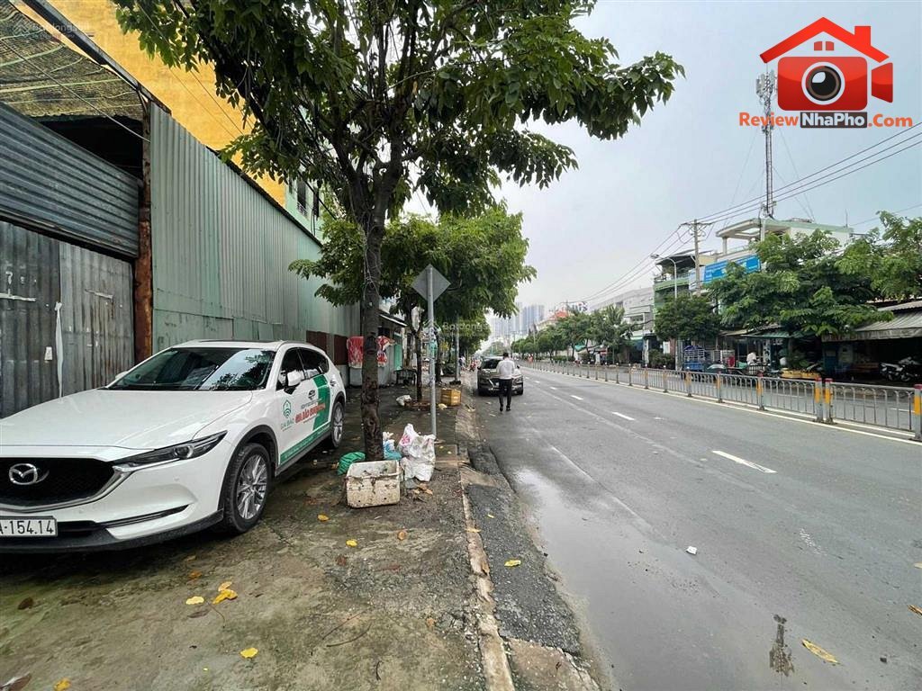 Cần bán đất mặt tiền lý chiêu hoàng, diện tích 975m²
-
Giá: 133 tỷ
975 m2