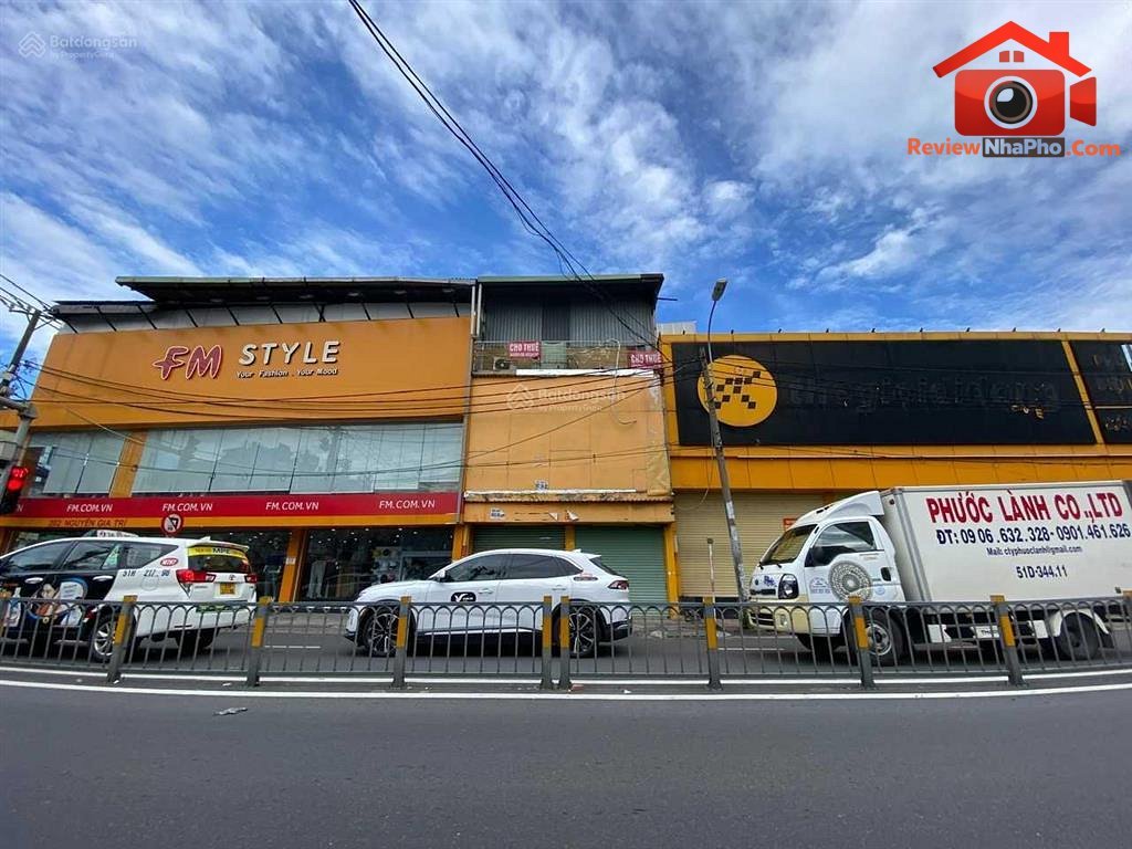 199 tỷ mặt tiền ung văn khiêm / ngang 48m cn 3606 m2 trừ lộ giới 2880 m2 / cấp 4
-
Giá: 199 tỷ
3606 m2
1
1