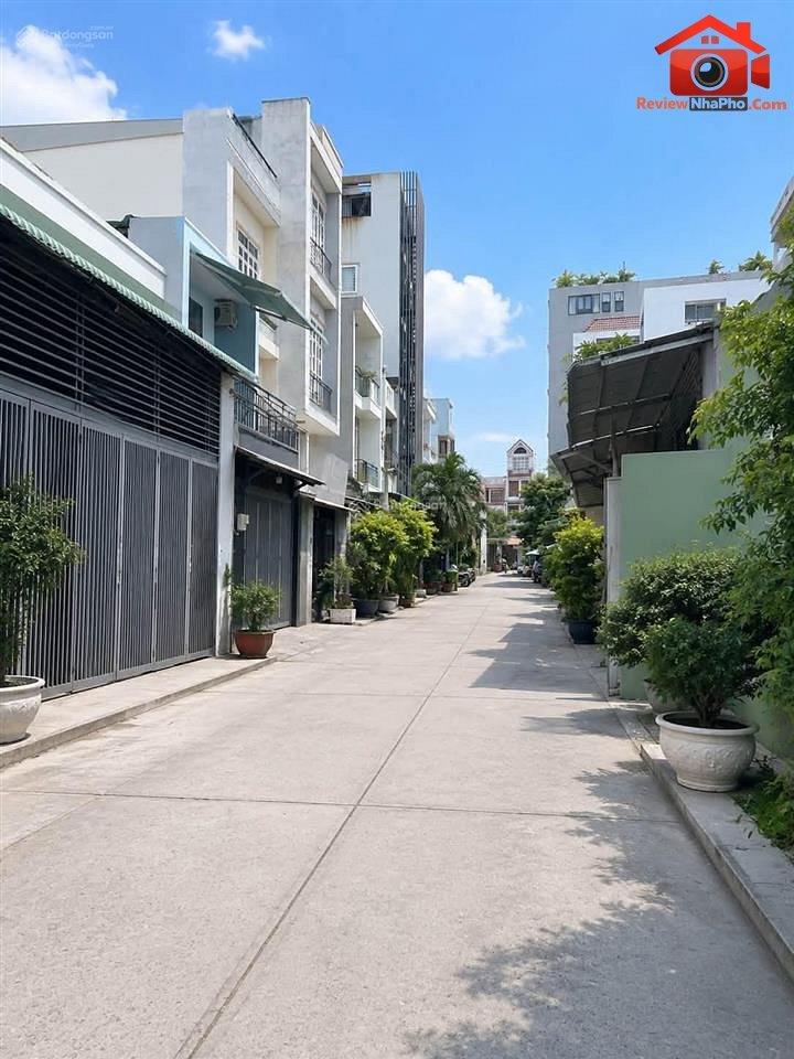 Bán nhà hẻm 8m thông, 93 m2, Giá 7.3 tỷ – QUẬN TÂN PHÚ – Thành phố Hồ Chí Minh REVIEW NHÀ PHỐ