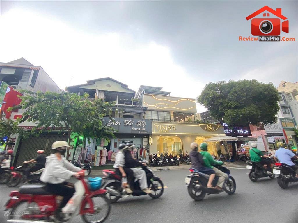 Bán nhà mtkd đường trương vĩnh ký  dt 9x20m  2 lầu sân thượng  giá 29 tỷ tl
-
Giá: 29 tỷ
173 m2