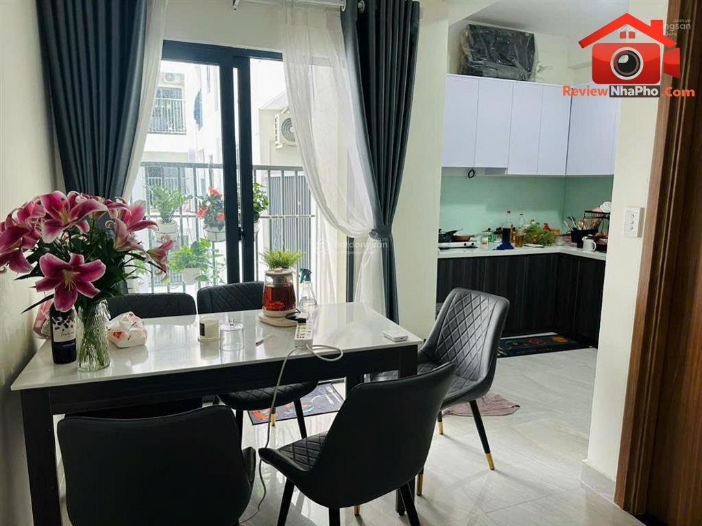 Stown sổ hồng 2 phòng dt 70m2, giá 3,6 tỷ
-
Giá: 3.6 tỷ
70 m2
2
2
