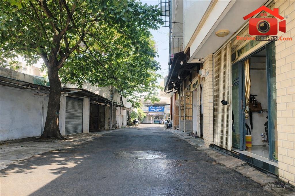 Hẻm xe hơi, sát mặt tiền, ung văn khiêm, ngang 6m, cần bán nhà phường 25 bình thạnh
-
Giá: 8.4 tỷ
72 m2
5
4