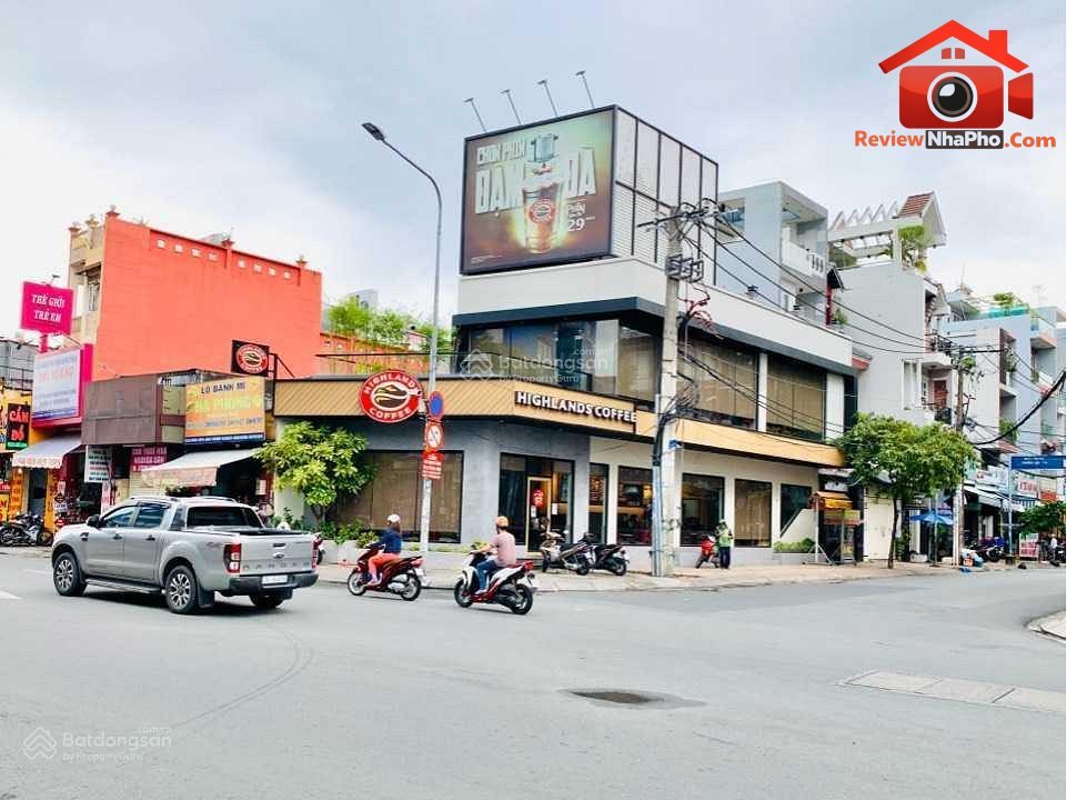 Nhà Mặt Tiền 104 m² Giá 9.9 tỷ – REVIEW NHÀ PHỐ