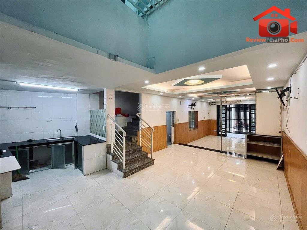 Bán nhà rộng xe hơi vô 60m2 cách mạng tháng 8 chỉ 9,1tỷ
-
Giá: 9.1 tỷ
60 m2
3
3
