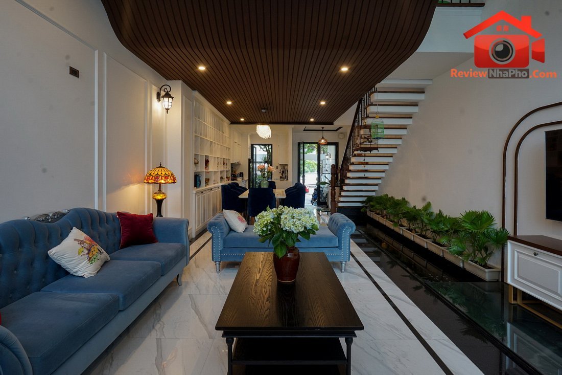 Gạch kính cản nắng hướng Tây cho nhà ống Đà Nẵng đậm chất Indochine- Ảnh 3. Gạch kính cản nắng hướng Tây cho nhà ống Đà Nẵng đậm chất Indochine- Ảnh 3.