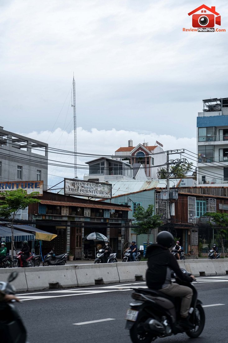 Nhà nhỏ TP.HCM: Nới rộng văn phòng kiêm nơi ở trên sân thượng bằng kết cấu siêu nhẹ- Ảnh 3. Nhà nhỏ TP.HCM: Nới rộng văn phòng kiêm nơi ở trên sân thượng bằng kết cấu siêu nhẹ- Ảnh 3.