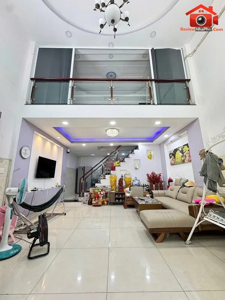 Nhà Tân Phú giáp Quận 11, Hẻm xe hơi vào nhà, Ngang hiếm 5.5M, 3 tầng, 4PN, 3WC, Chỉ nhỉnh 7 tỷ – Bán nhà đất Đường Tân Phú – Phường cũ Tân Phú Quận Tân Phú – Phường mới Tân Phú – Thành phố Hồ Chí Minh