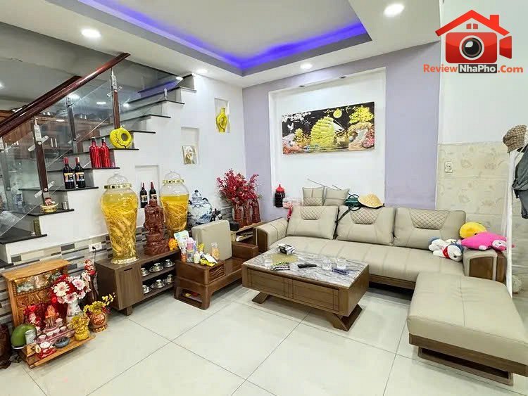 Nhà Tân Phú giáp Quận 11, Hẻm xe hơi vào nhà, Ngang hiếm 5.5M, 3 tầng, 4PN, 3WC, Chỉ nhỉnh 7 tỷ – Bán nhà đất Đường Tân Phú – Phường cũ Tân Phú Quận Tân Phú – Phường mới Tân Phú – Thành phố Hồ Chí Minh