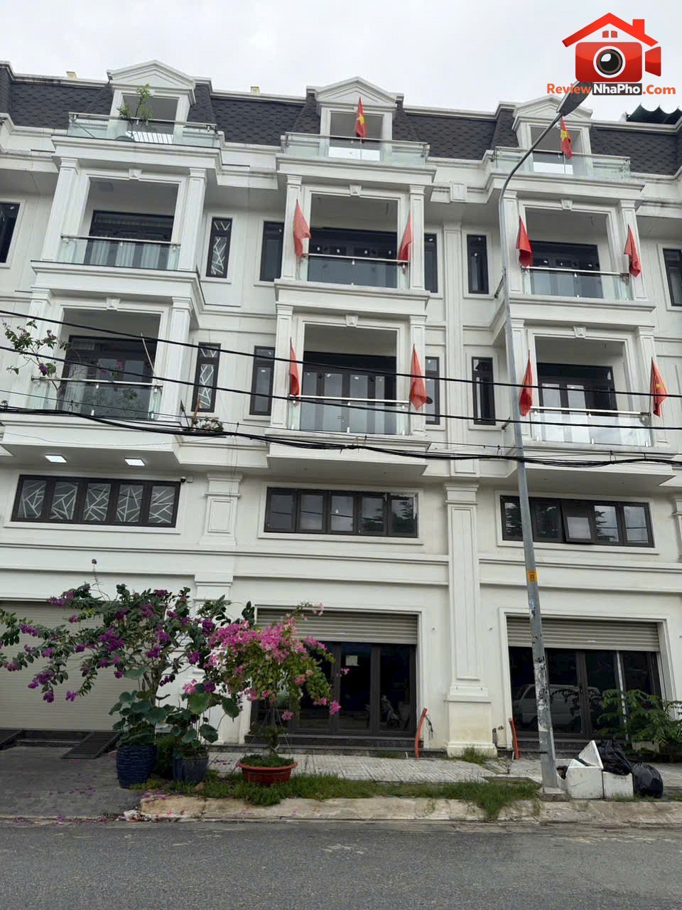 Siêu phẩm shophouse an sương mặt tiền kinh doanh cực đẹp quận 12 – Bán nhà đất Đường DD4 – Phường cũ Đông Hưng Thuận – Quận 12 – Thành phố Hồ Chí Minh 100m2 10.7 tỷ