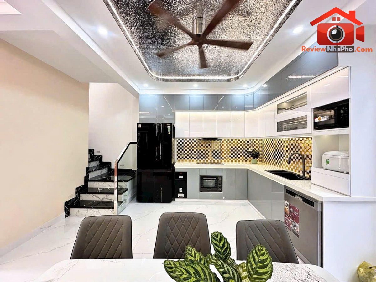 Nhà đẹp kiêu sa, khu đồng bộ hoàng quốc việt, nội thất đẳng cấp, chỉ hơn 14 tỷ – Bán nhà đất Đường Hoàng Quốc Việt – Phường cũ Phú Thuận Quận 7 – Phường mới Phú Thuận – Thành phố Hồ Chí Minh 63m2 14.2 tỷ