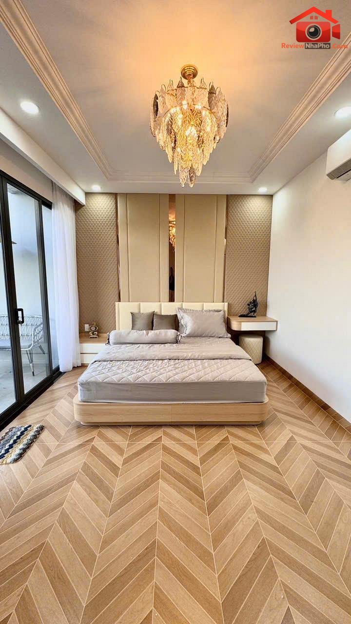 Giảm ngay 1 tỷ, nhà cạnh phú mỹ hưng, có tháng máy, full nội thất, chỉ 16.5 tỷ – Bán nhà đất Đường Hoàng Quốc Việt – Phường cũ Phú Thuận Quận 7 – Phường mới Phú Thuận – Thành phố Hồ Chí Minh