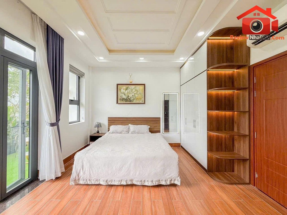 Nhà đẹp tân cổ điển, có thang máy, 4 tầng lung lin… – Bán nhà trong ngõ, hẻm Huyện Nhà Bè – TP Hồ Chí Minh giá 7 – 10 tỷ