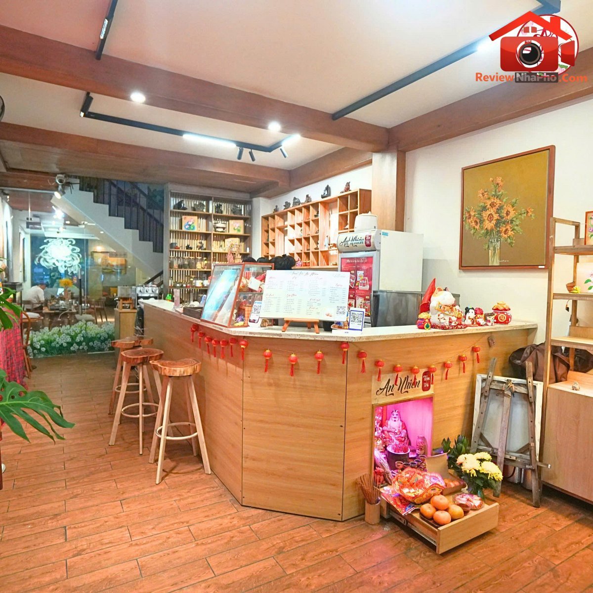 Giá tốt – chính chủ sang nhượng tiệm trà an nhiên Đường Trần Thiện Chánh – Phường cũ 12 Quận 10 – Phường mới 12 – Thành phố Hồ Chí Minh diện tích 92m2 giá 300 triệu