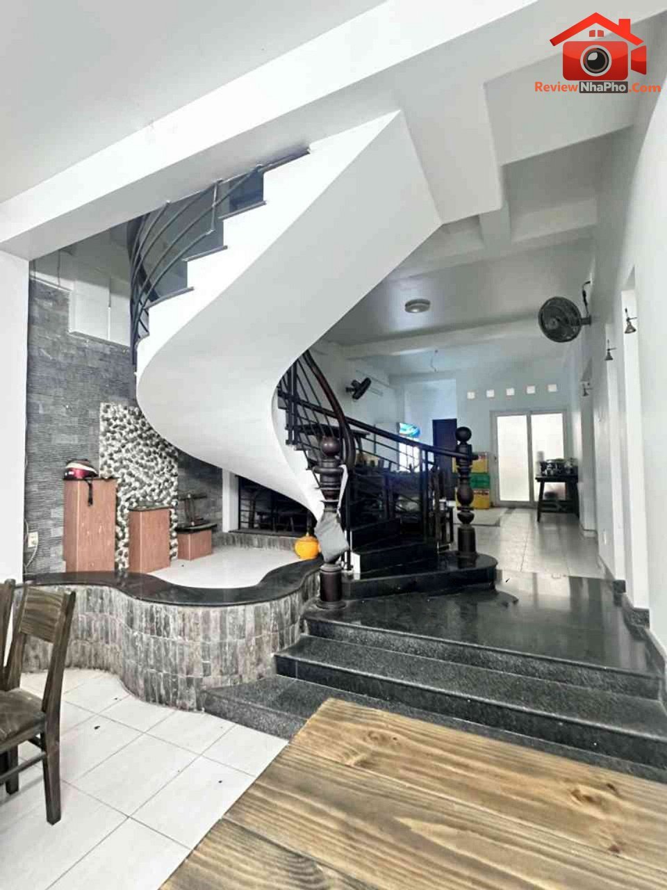 H2590 cơ hội sở hữu nhà mặt tiền đường Đặng Thùy Trâm – Phường cũ 13 Quận Bình Thạnh – Phường mới 13 – Thành phố Hồ Chí Minh diện tích 88m2 giá 18600000000