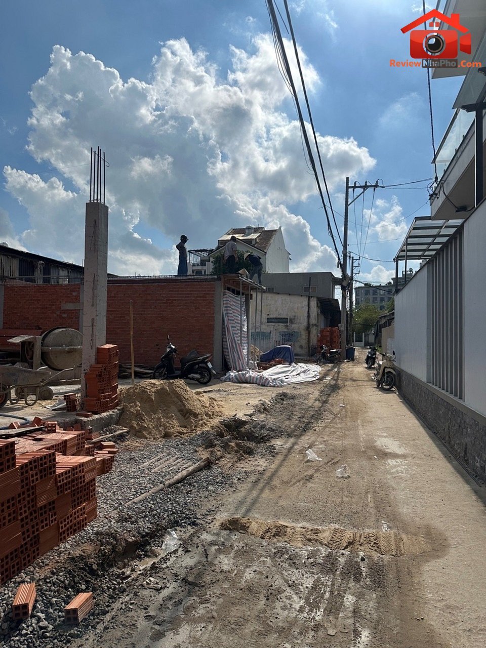D2689 đất vuông sát co.opmart phan văn hớn –… – Bán nhà mặt phố Quận 12 – TP Hồ Chí Minh giá 5 – 7 tỷ