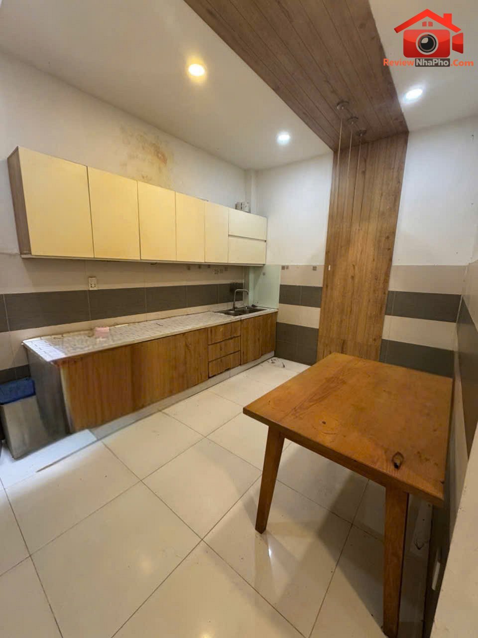Mẫu nhà đẹp 8x12m phong cách hiện đại xen lẫn nét truyền thống cấp 4 giá 7.8 tỷ – Bán nhà đất Đường Phạm Hữu Lầu – Phường cũ Phú Mỹ Quận 7 – Phường mới Phú Mỹ – Thành phố Hồ Chí Minh