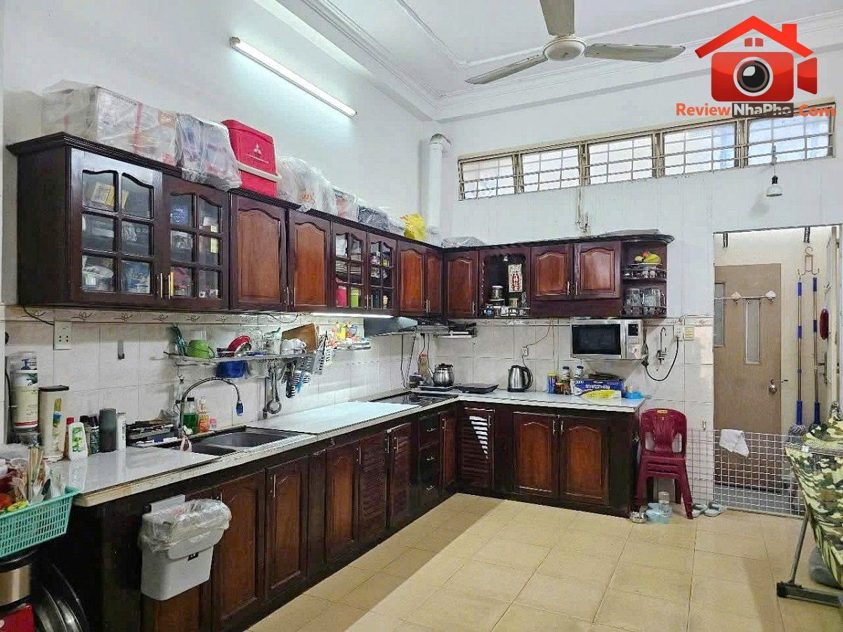 Nhà đẹp ngay trường Võ Văn Kiệt Đường Bến Bình Đông – Phường cũ 13 Quận 8 – Phường mới Phú Định – Thành phố Hồ Chí Minh diện tích 64m2 giá 7.1 tỷ