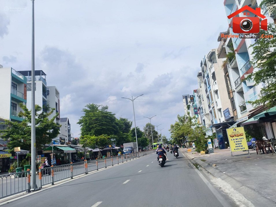 Mặt tiền tạ quang bửu sát parc mall cao lỗ – Đường Cao Lỗ – Phường cũ Chánh Hưng Quận 8 – Phường mới Chánh Hưng – Thành phố Hồ Chí Minh 64m2 – 12.5 tỷ