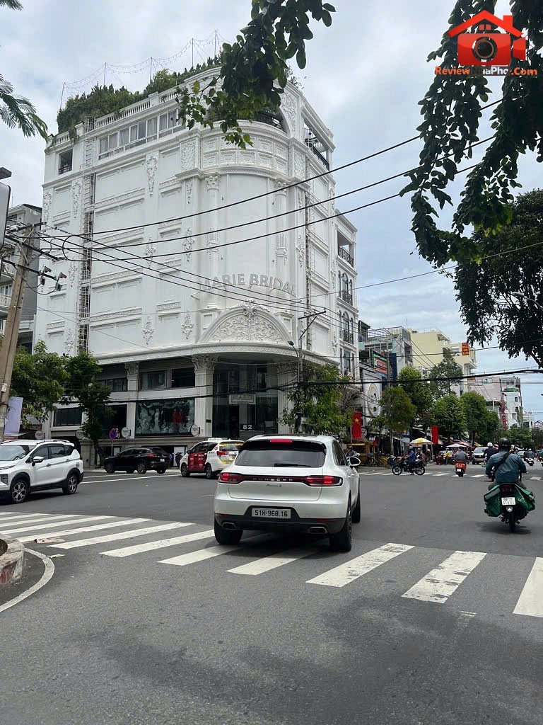Bán siêu phẩm biệt thự 9 tầng khu đô thị phú mỹ hưng quận 7 – căn góc 2 mặt tiền hiếm diện tích 200m2 giá 130 tỷ