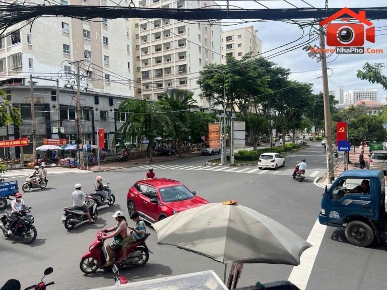 Bán siêu phẩm biệt thự 9 tầng khu đô thị phú mỹ hưng quận 7 – căn góc 2 mặt tiền hiếm diện tích 200m2 giá 130 tỷ