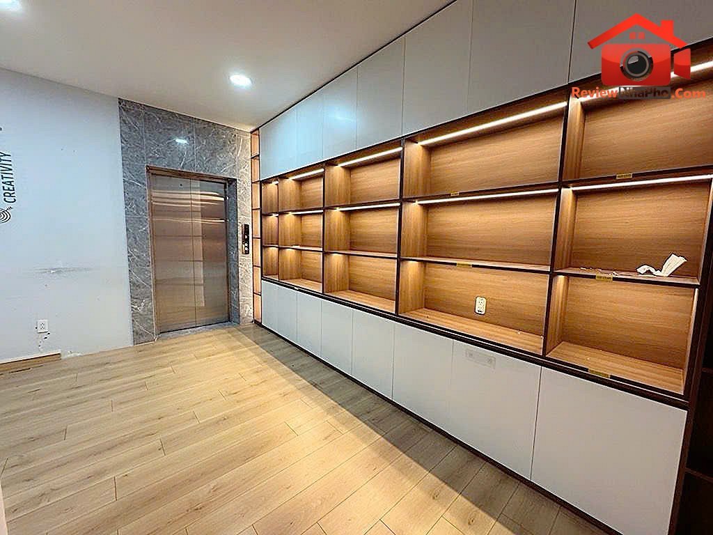 Hiếm duy nhất nhà bán 5 tầng thang máy xe hơi ngủ trong nhà Đường Bến Vân Đồn – Phường Khánh Hội Quận 4 – Thành phố Hồ Chí Minh diện tích 86m2 giá 19.5 tỷ