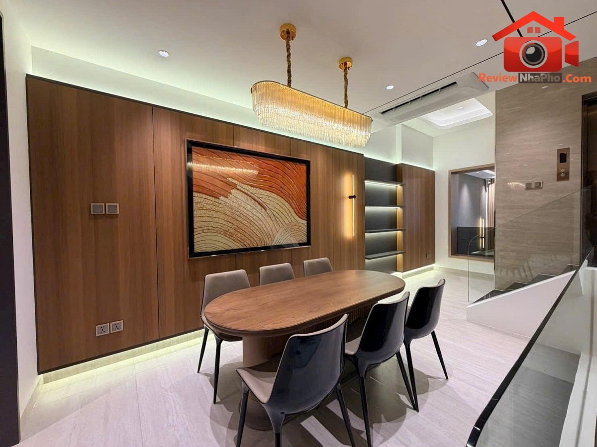 Nhà cạnh vincom, 4x19m, có thang máy, 5 tầng, chỉ hơn 15 tỷ – Bán nhà đất Đường Huỳnh Tấn Phát – Phường cũ Phú Thuận Quận 7 – Phường mới Phú Thuận – Thành phố Hồ Chí Minh