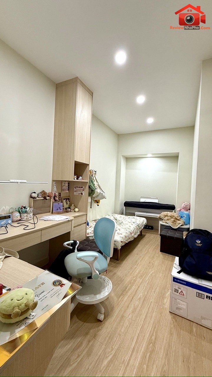 Bán nhà đẹp Đường Đoàn Văn Bơ – Phường cũ 10 Quận 4 – Phường mới 10 – Thành phố Hồ Chí Minh diện tích 66m2 giá 12 tỷ