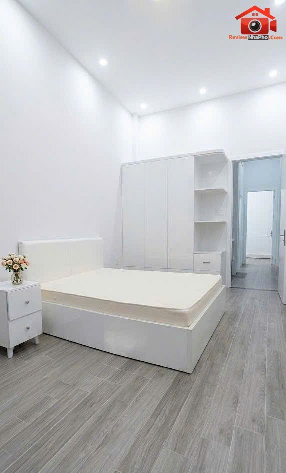 Bán nhà đất Đường Lạc Long Quân – Phường cũ Bảy Hiền Quận Tân Bình – Phường mới Bảy Hiền – Thành phố Hồ Chí Minh 42 m2 6.4 tỷ