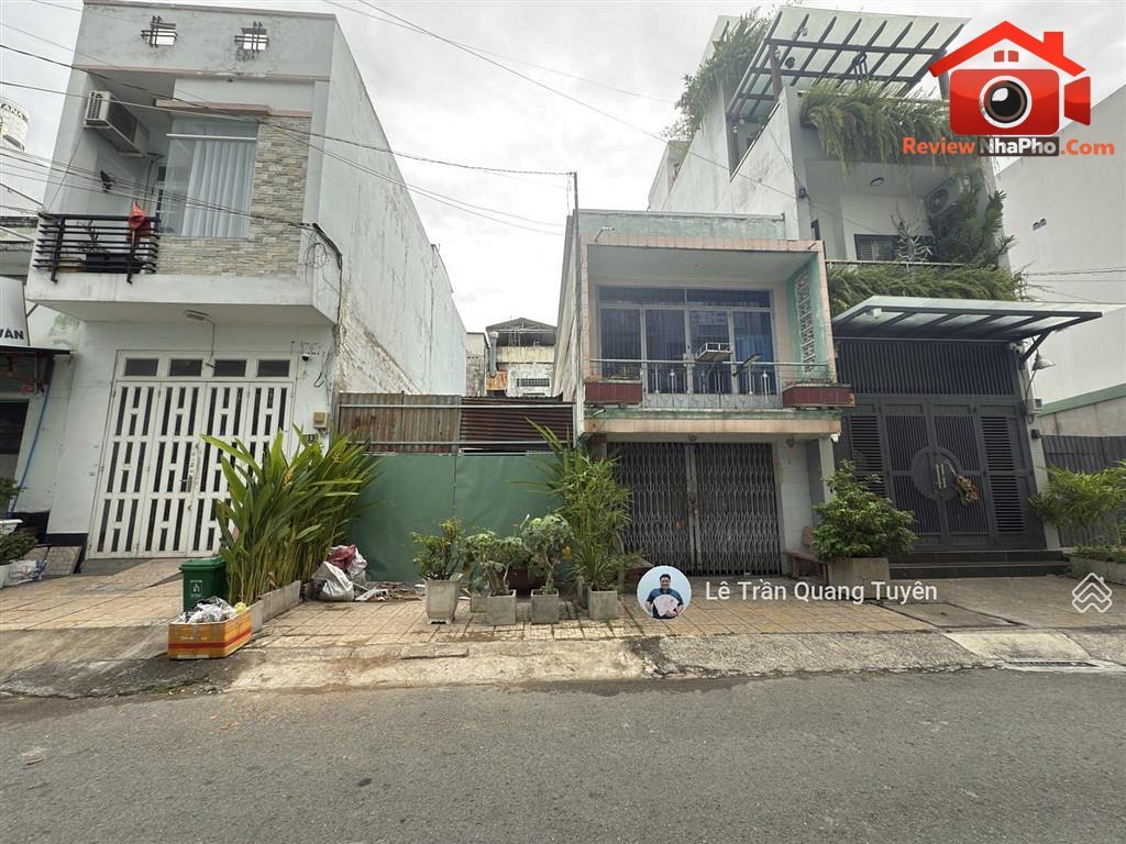 Bán nhà cấp 4 mặt tiền đường lớn đất đẹp 8x14 thích hợp xây biệt thự gần eaon mall giá 13,5 tỷ, shr
-
Giá: 13.5 tỷ
112 m2
2
2