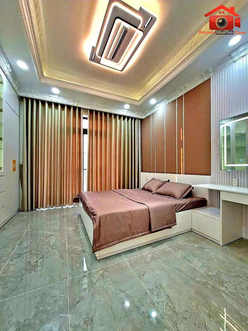 Nhà tân cổ điển, tặng nội thất cao cấp, xe hơi đậu… – Bán nhà trong ngõ, hẻm Huyện Nhà Bè – TP Hồ Chí Minh giá 7 – 10 tỷ