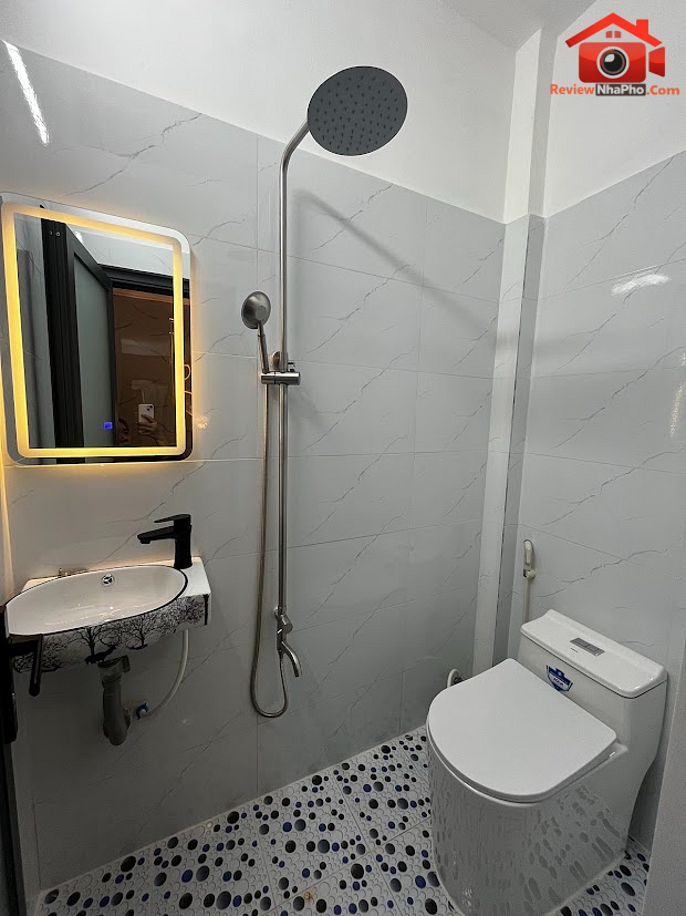 Review nhà phố Tân Bình, Hồ Chí Minh – Nhà mới 100% giá 4.8 tỷ