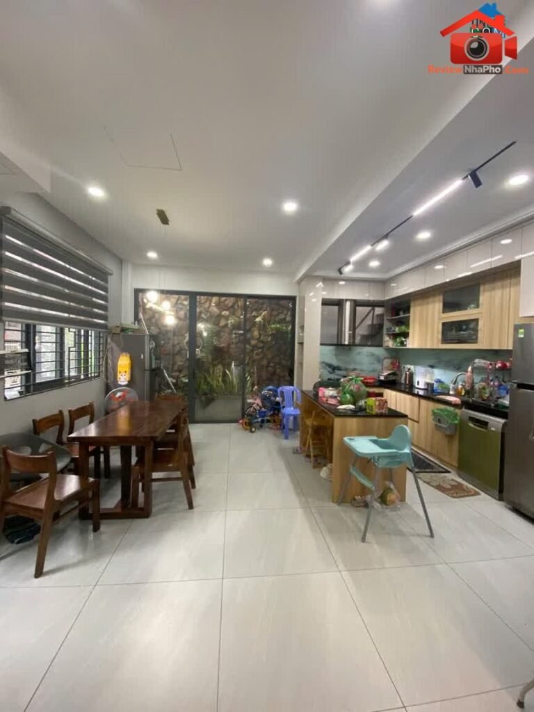 Review nhà phố Tân Quý quận Tân Phú Hồ Chí Minh giá 18.5 tỷ diện tích 109m²
