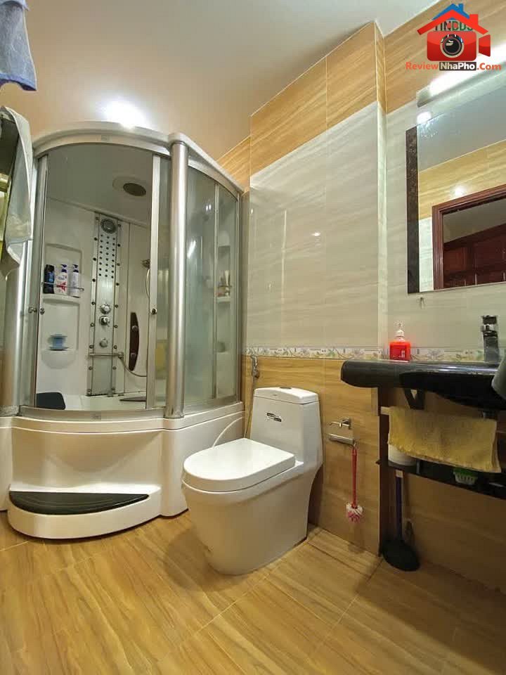 Review nhà phố Tân Phú Hồ Chí Minh, nhà mặt tiền Tô Hiệu 110m²