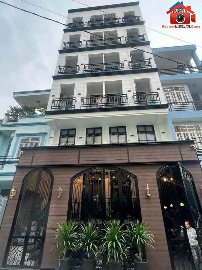 Review nhà phố Tân Phú 162 m² giá 32 tỷ, sổ hồng sang tên ngay