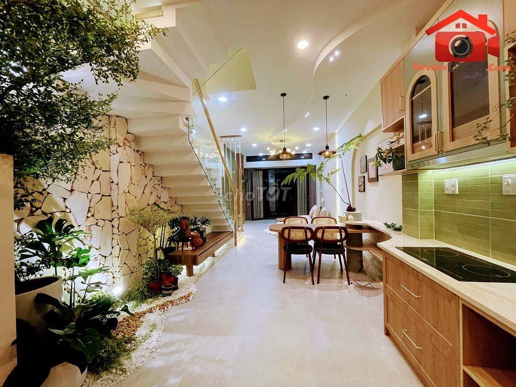 Review nhà phố Quận Tân Bình mới xây 4 tầng giá 8,4 tỷ