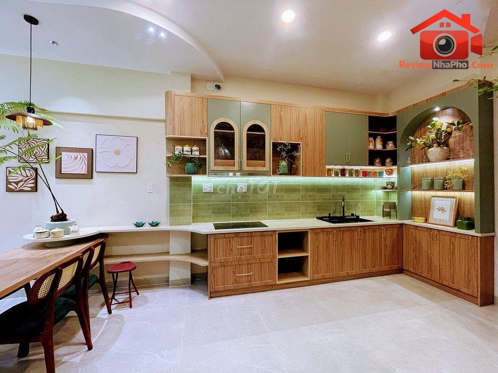 Review nhà phố Quận Tân Bình mới xây 4 tầng giá 8,4 tỷ