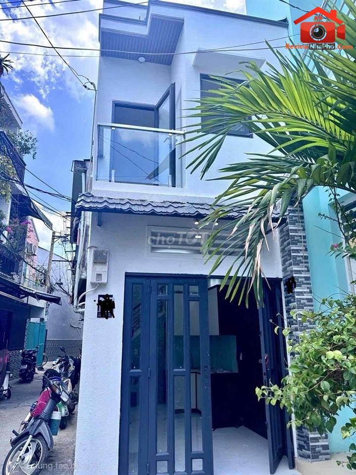 Nhà phố 2 phòng ngủ hẻm xe hơi đường Âu Cơ Quận Tân Phú giá 2 tỷ