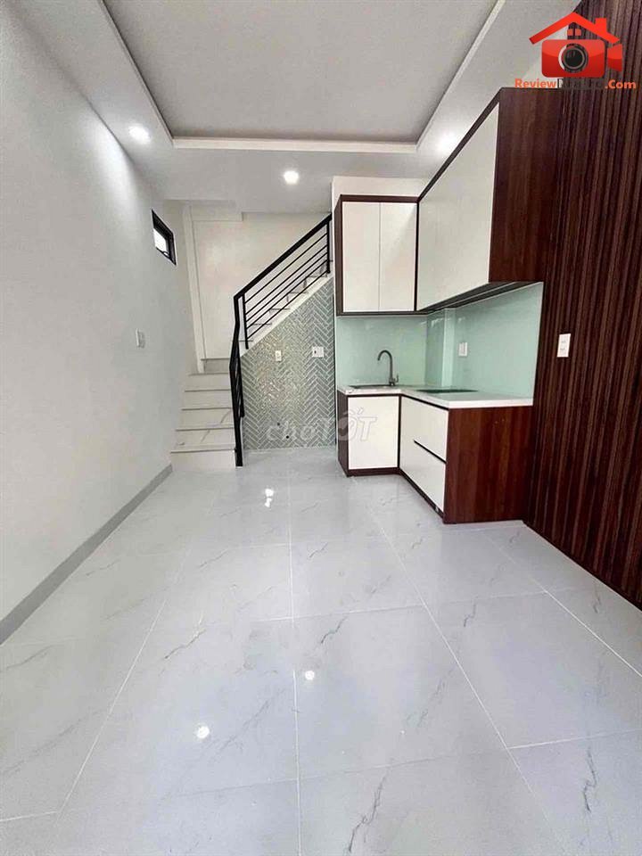 Nhà phố 2 phòng ngủ hẻm xe hơi đường Âu Cơ Quận Tân Phú giá 2 tỷ