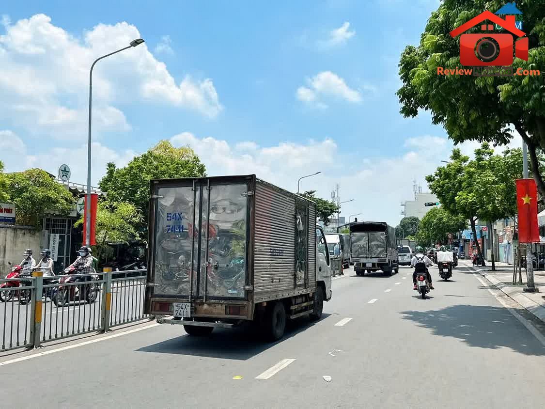 Review nhà phố Tân Phú – Bán nhà mặt phố Lũy Bán Bích 100m² chỉ 21.5 tỷ