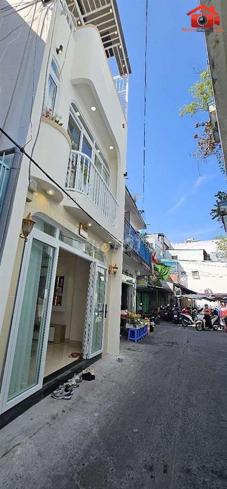 Review nhà phố Tân Bình TP.HCM, hẻm xe ô tô, 4 phòng ngủ, giá 8 tỷ