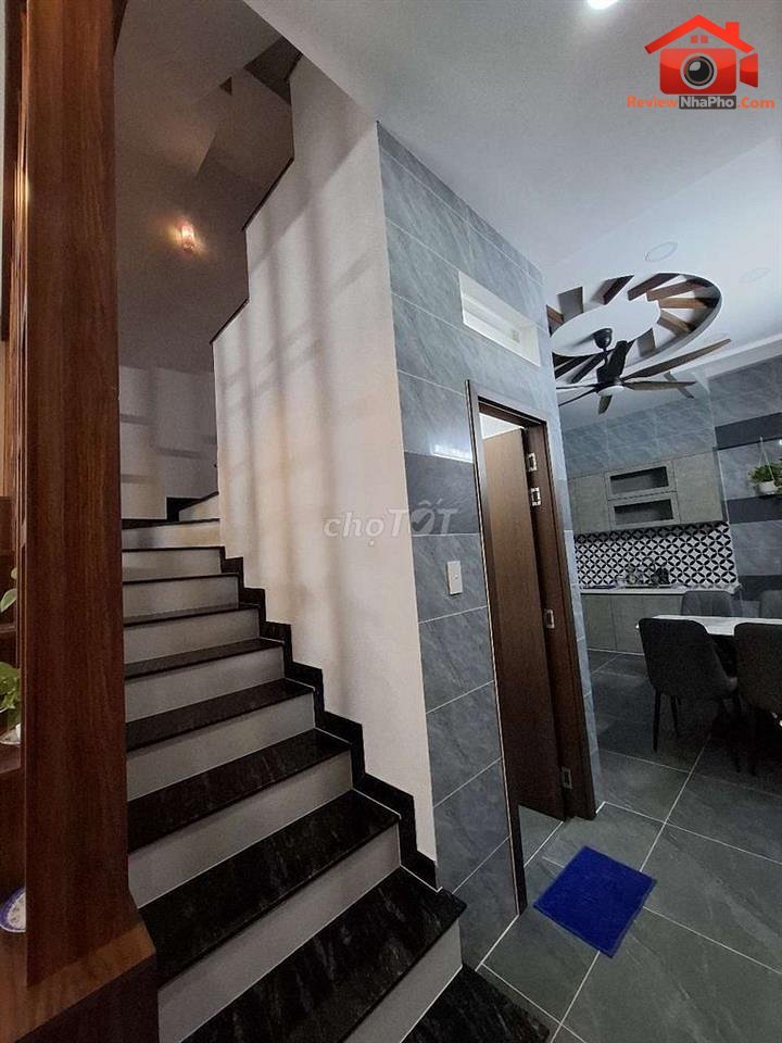 Review nhà phố 4 tầng 50m2 tại Phường Bình Hưng Hòa, Quận Bình Tân, TP.HCM