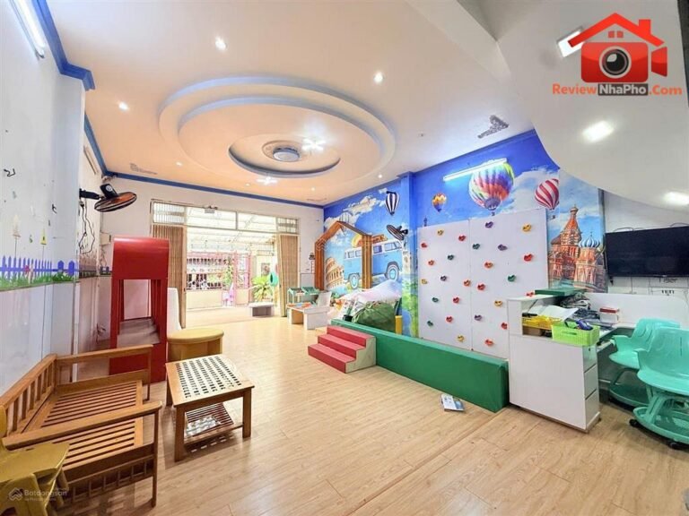 Nhà phố 4 tầng góc đường Tên Lửa TP.HCM giá 14.8 tỷ